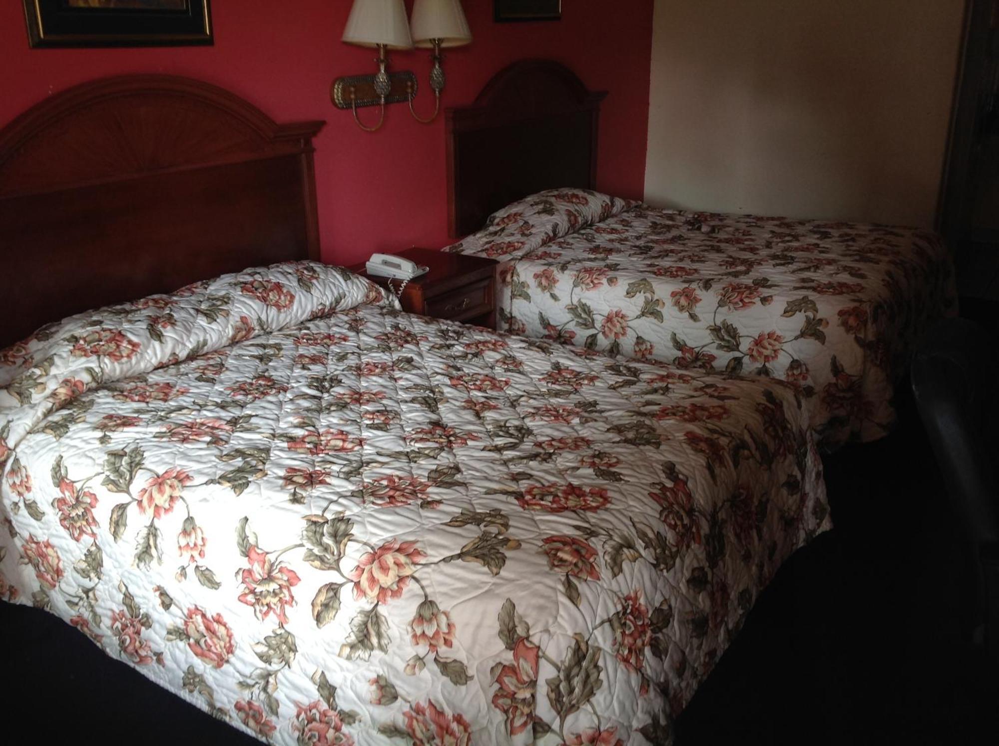 Executive Inn & Suites Shepherd Экстерьер фото