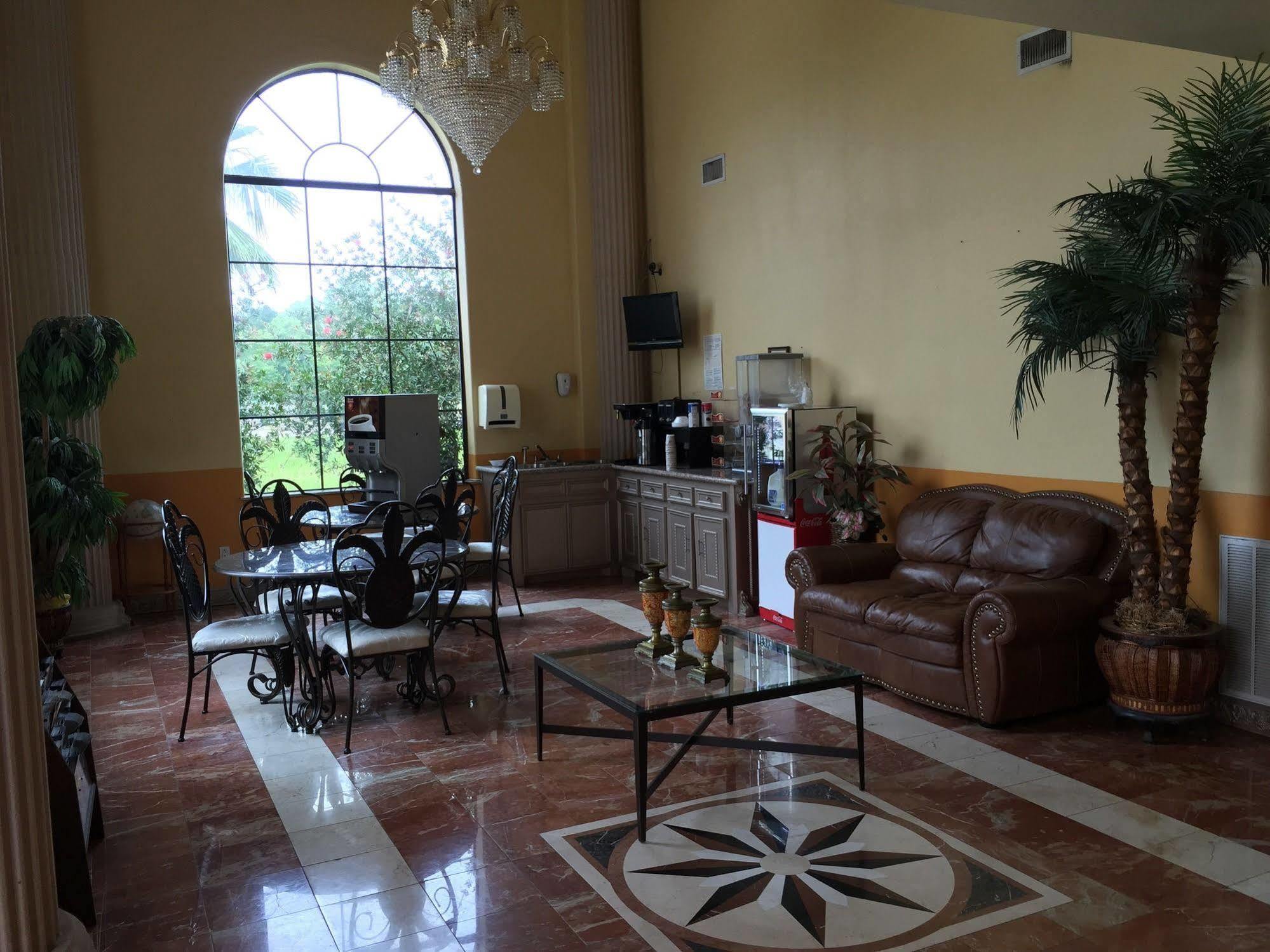 Executive Inn & Suites Shepherd Экстерьер фото